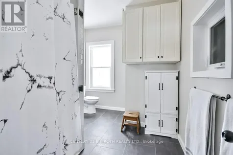 1153 Glengarry Landing Road South Springwater ON L9X 1E1