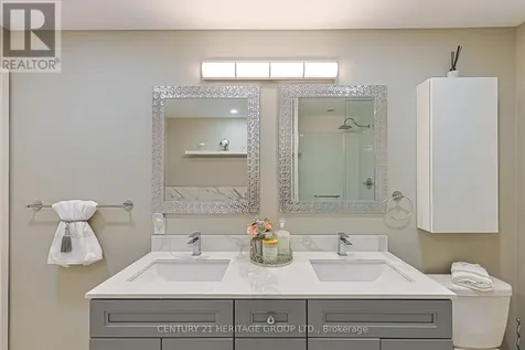 555 William Graham Drive Aurora ON L4G 7C4