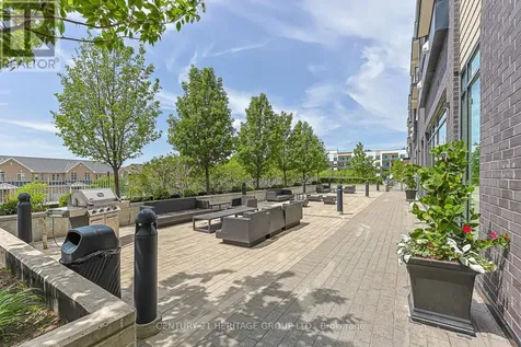 555 William Graham Drive Aurora ON L4G 7C4