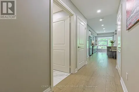555 William Graham Drive Aurora ON L4G 7C4
