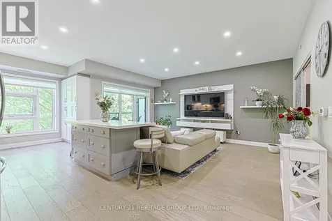 555 William Graham Drive Aurora ON L4G 7C4