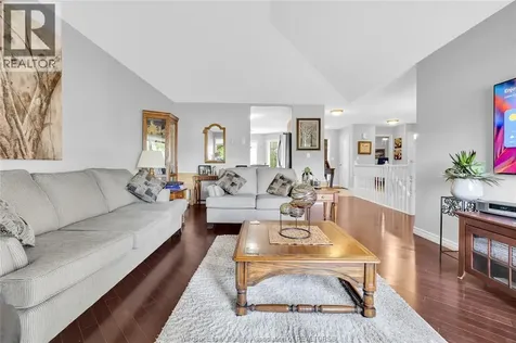 32 Robson Road Leamington ON N8H 2M9