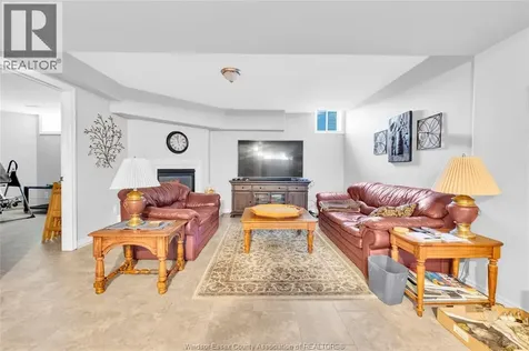 32 Robson Road Leamington ON N8H 2M9