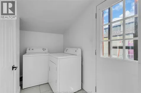 1176 California Avenue Windsor ON N9B 2Z9