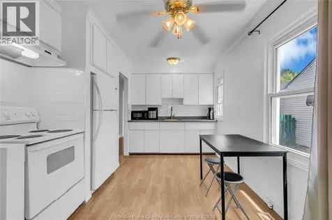 1176 California Avenue Windsor ON N9B 2Z9