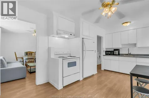 1176 California Avenue Windsor ON N9B 2Z9