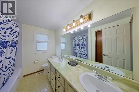 2632 Hamilton Road Sarnia ON N0N 1C0