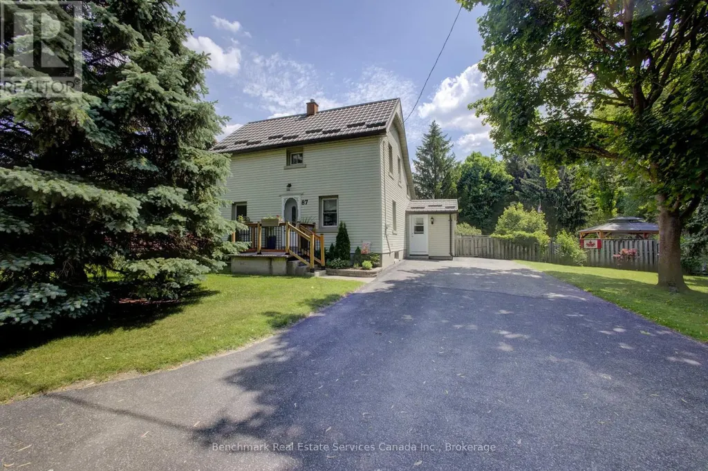 87 St Andrew Street North St. Marys ON N4X 1A2