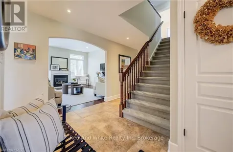 195 Westcliff Way Cambridge ON N1S 5C2