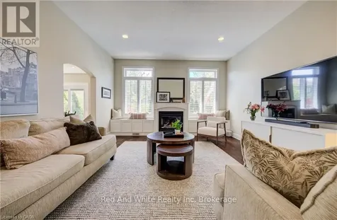 195 Westcliff Way Cambridge ON N1S 5C2