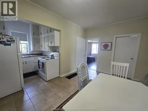 263 Delaware Avenue Chatham ON N7L 2W7