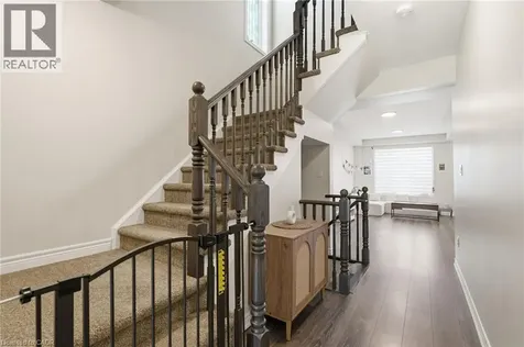 35 Pelican Lane Hamilton ON L8K 0A4