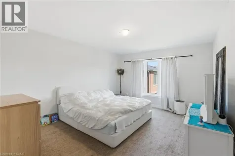 35 Pelican Lane Hamilton ON L8K 0A4