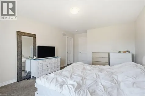 35 Pelican Lane Hamilton ON L8K 0A4