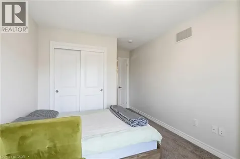 35 Pelican Lane Hamilton ON L8K 0A4