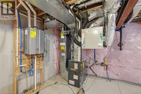35 Pelican Lane Hamilton ON L8K 0A4
