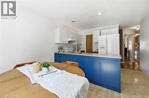 28 Rousseaux Street Hamilton ON L9G 2W5