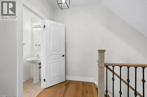 14 Hiscott Drive Waterdown ON L8B 0A2