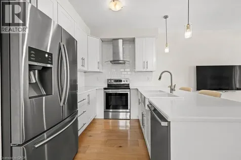 14 Hiscott Drive Waterdown ON L8B 0A2