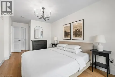 14 Hiscott Drive Waterdown ON L8B 0A2