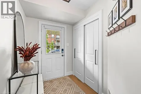 14 Hiscott Drive Waterdown ON L8B 0A2
