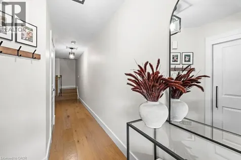14 Hiscott Drive Waterdown ON L8B 0A2