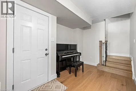 14 Hiscott Drive Waterdown ON L8B 0A2