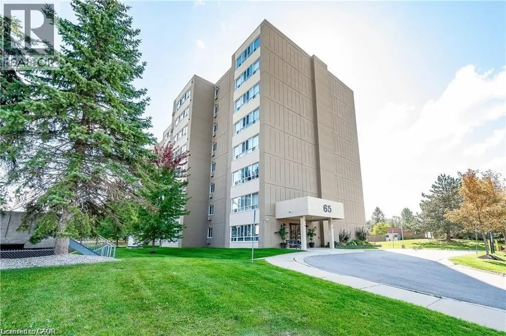 65 Highland Crescent Kitchener ON N2M 5M8
