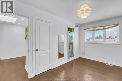 3852 Concord Court Windsor ON N9G 3B3