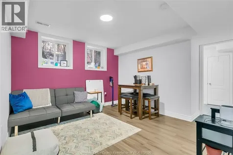 3852 Concord Court Windsor ON N9G 3B3