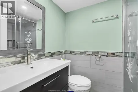 3852 Concord Court Windsor ON N9G 3B3