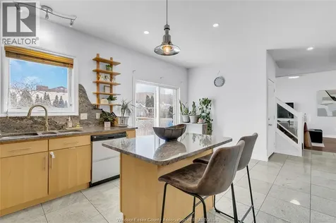 3852 Concord Court Windsor ON N9G 3B3