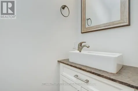 40 Fifth Avenue Ottawa ON K1S 2M4