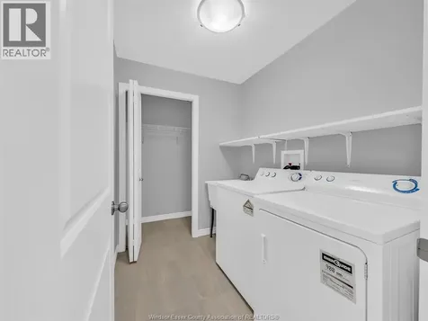1186 Peabody Avenue Windsor ON N8P 0C7