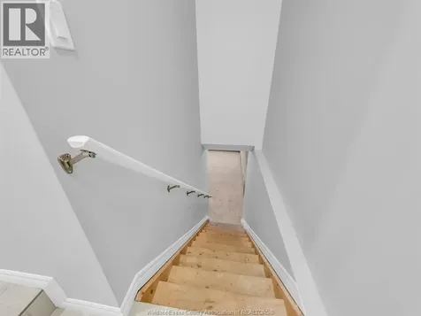 1186 Peabody Avenue Windsor ON N8P 0C7