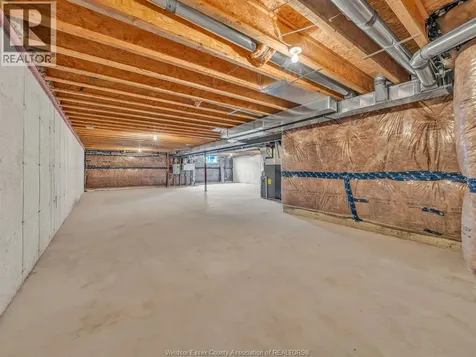 1186 Peabody Avenue Windsor ON N8P 0C7