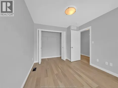 1186 Peabody Avenue Windsor ON N8P 0C7