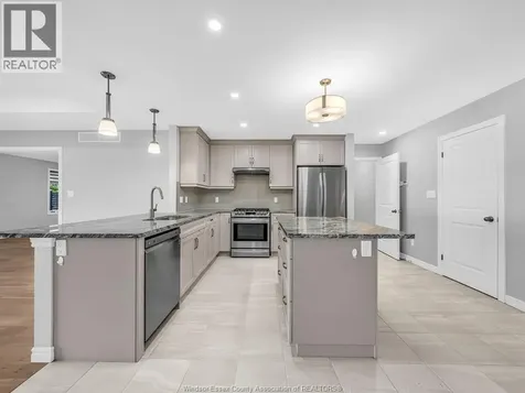 1186 Peabody Avenue Windsor ON N8P 0C7