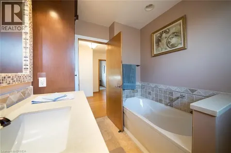 176 Kimberly Drive Hamilton ON L8K 4L1