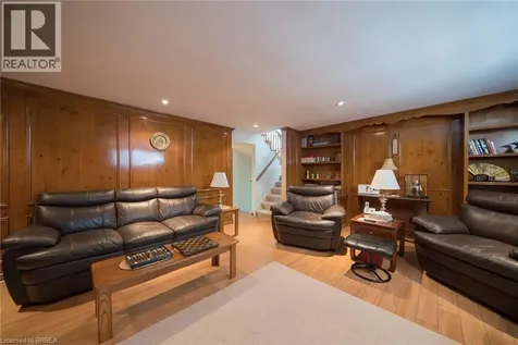 176 Kimberly Drive Hamilton ON L8K 4L1