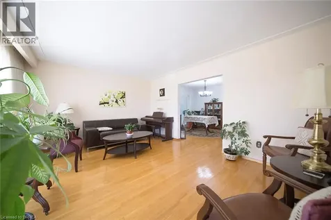 176 Kimberly Drive Hamilton ON L8K 4L1