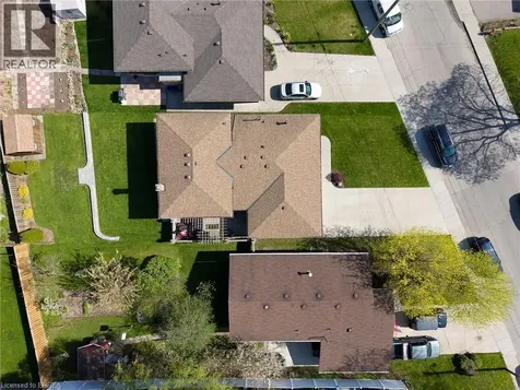 176 Kimberly Drive Hamilton ON L8K 4L1