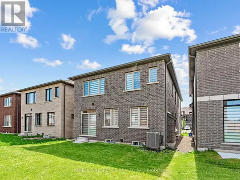 13 Stanley Leitch Drive Erin ON N0B 1T0