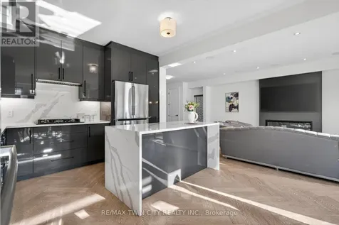 296 Raspberry Place Waterloo ON N2V 0H3