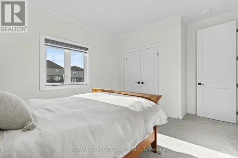 296 Raspberry Place Waterloo ON N2V 0H3