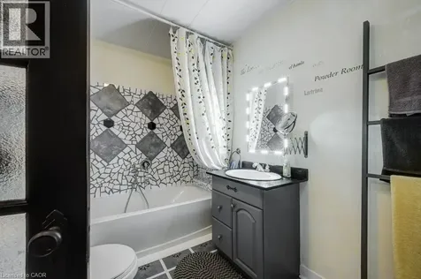 78 Chestnut Street Kitchener ON N2H 1V1
