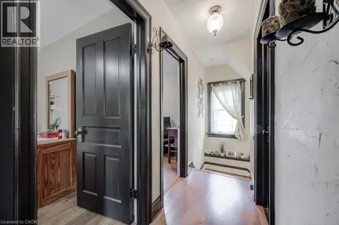 78 Chestnut Street Kitchener ON N2H 1V1