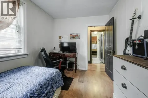 78 Chestnut Street Kitchener ON N2H 1V1