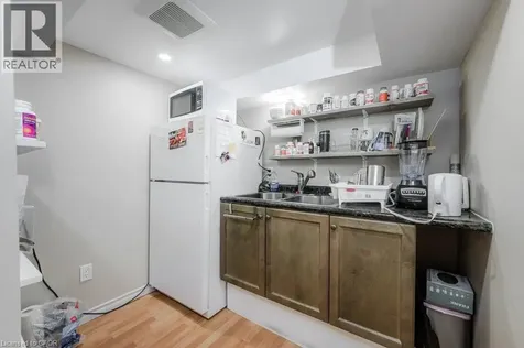78 Chestnut Street Kitchener ON N2H 1V1