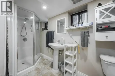 78 Chestnut Street Kitchener ON N2H 1V1